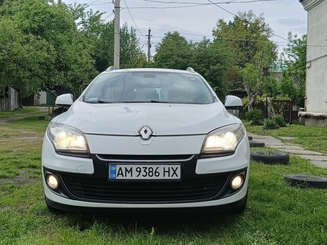 Белый Рено Меган, объемом двигателя 1.5 л и пробегом 318 тыс. км за 6900 $, фото 1 на Automoto.ua