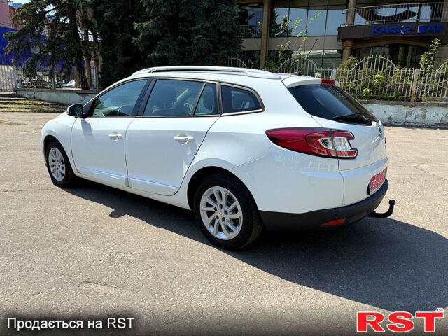 Белый Рено Меган, объемом двигателя 1.6 л и пробегом 180 тыс. км за 8900 $, фото 5 на Automoto.ua