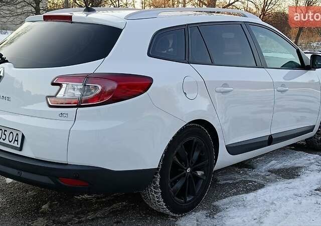 Белый Рено Меган, объемом двигателя 1.5 л и пробегом 216 тыс. км за 7800 $, фото 20 на Automoto.ua