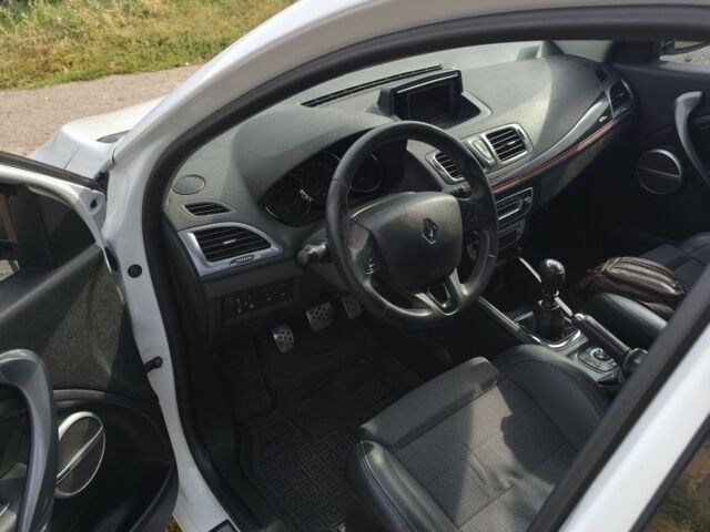 Білий Рено Меган, об'ємом двигуна 0 л та пробігом 347 тис. км за 7900 $, фото 2 на Automoto.ua