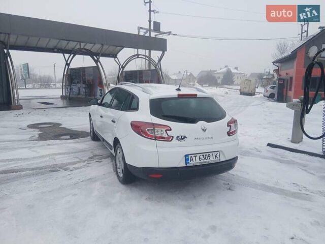 Білий Рено Меган, об'ємом двигуна 1.6 л та пробігом 171 тис. км за 7300 $, фото 8 на Automoto.ua