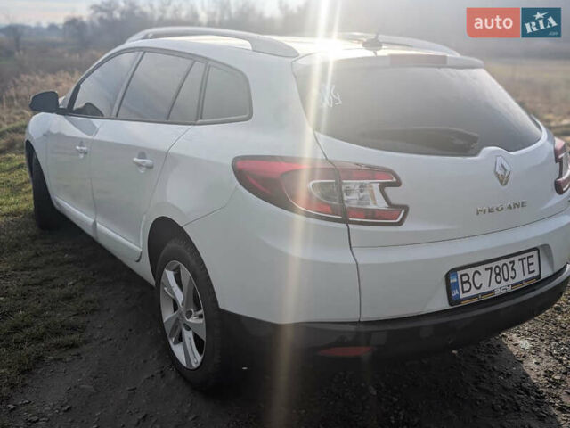Білий Рено Меган, об'ємом двигуна 1.46 л та пробігом 261 тис. км за 7800 $, фото 7 на Automoto.ua