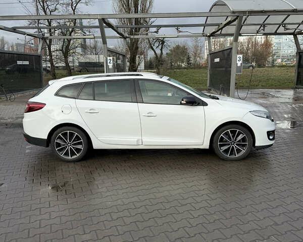 Білий Рено Меган, об'ємом двигуна 1.46 л та пробігом 309 тис. км за 7750 $, фото 5 на Automoto.ua