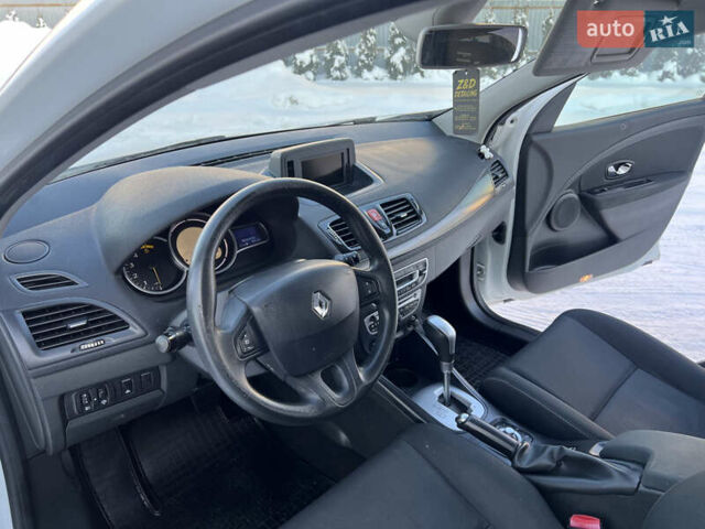 Белый Рено Меган, объемом двигателя 1.5 л и пробегом 254 тыс. км за 7300 $, фото 18 на Automoto.ua