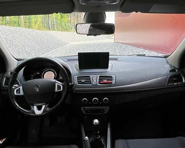 Рено Меган 2012 у Львові на Automoto.ua Білий Рено Меган, об'ємом двигуна 1.5 л та пробігом 304 тис. км за 8000 $, фото 12 на Automoto.ua