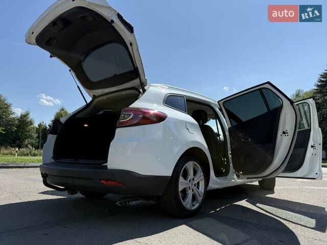 Белый Рено Меган, объемом двигателя 1.5 л и пробегом 225 тыс. км за 7699 $, фото 63 на Automoto.ua