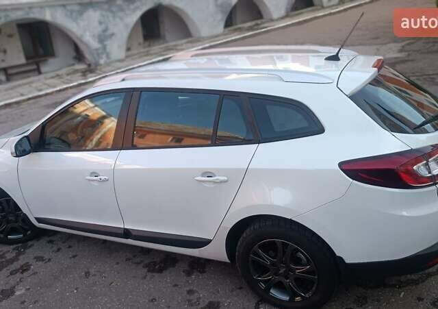 Белый Рено Меган, объемом двигателя 1.5 л и пробегом 265 тыс. км за 6900 $, фото 15 на Automoto.ua