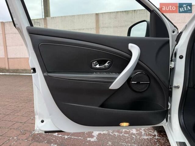 Білий Рено Меган, об'ємом двигуна 1.5 л та пробігом 228 тис. км за 8999 $, фото 87 на Automoto.ua