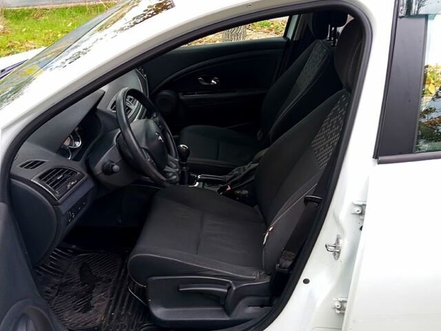 Белый Рено Меган, объемом двигателя 1.5 л и пробегом 267 тыс. км за 6499 $, фото 1 на Automoto.ua