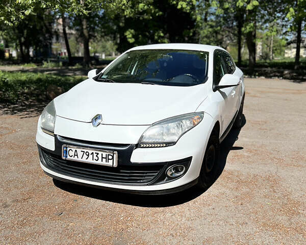 Білий Рено Меган, об'ємом двигуна 1.46 л та пробігом 297 тис. км за 7200 $, фото 8 на Automoto.ua