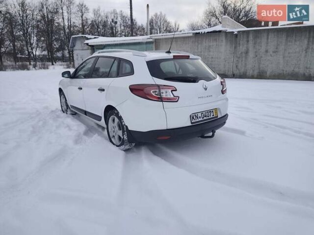 Білий Рено Меган, об'ємом двигуна 1.6 л та пробігом 194 тис. км за 7700 $, фото 7 на Automoto.ua