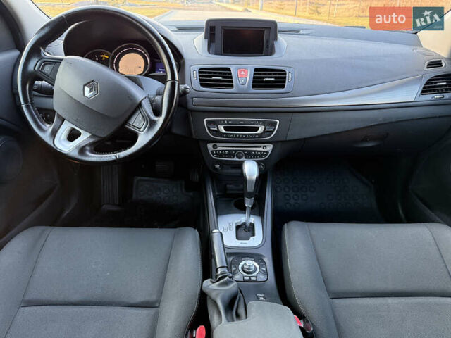 Белый Рено Меган, объемом двигателя 1.5 л и пробегом 257 тыс. км за 7200 $, фото 19 на Automoto.ua