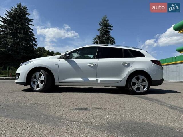 Белый Рено Меган, объемом двигателя 1.5 л и пробегом 225 тыс. км за 7699 $, фото 7 на Automoto.ua