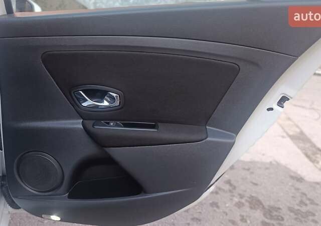 Белый Рено Меган, объемом двигателя 1.5 л и пробегом 265 тыс. км за 6900 $, фото 50 на Automoto.ua