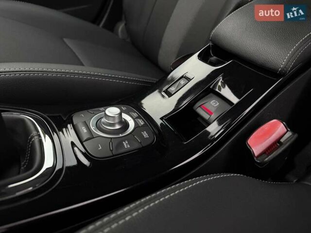 Білий Рено Меган, об'ємом двигуна 1.5 л та пробігом 228 тис. км за 8999 $, фото 112 на Automoto.ua