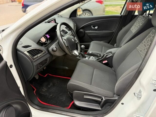 Білий Рено Меган, об'ємом двигуна 1.5 л та пробігом 202 тис. км за 7200 $, фото 43 на Automoto.ua