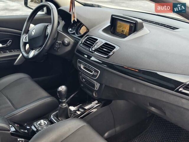 Белый Рено Меган, объемом двигателя 1.46 л и пробегом 245 тыс. км за 9300 $, фото 15 на Automoto.ua