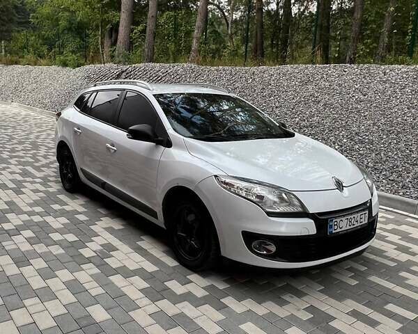 Рено Меган 2012 у Львові на Automoto.ua Білий Рено Меган, об'ємом двигуна 1.5 л та пробігом 304 тис. км за 8000 $, фото 8 на Automoto.ua