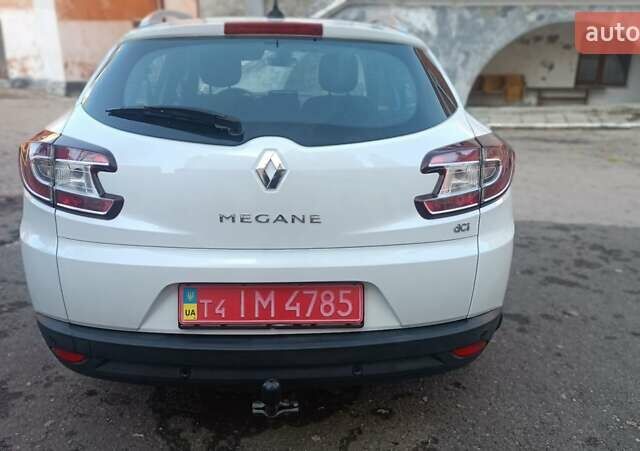 Белый Рено Меган, объемом двигателя 1.5 л и пробегом 265 тыс. км за 6900 $, фото 16 на Automoto.ua