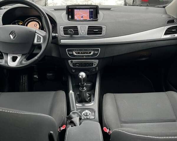 Білий Рено Меган, об'ємом двигуна 1.6 л та пробігом 242 тис. км за 8500 $, фото 5 на Automoto.ua