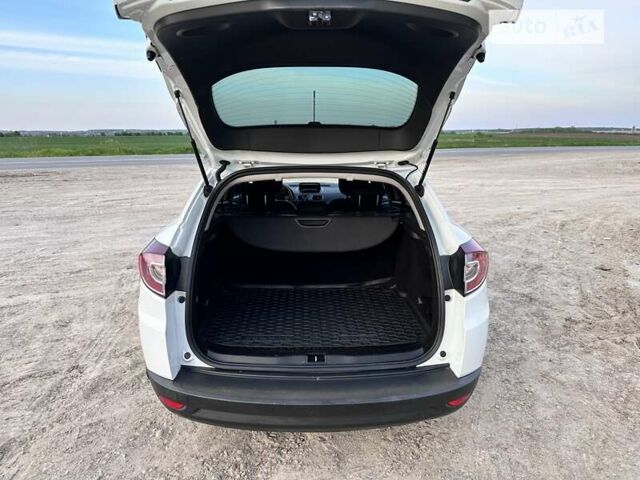 Белый Рено Меган, объемом двигателя 1.5 л и пробегом 306 тыс. км за 6600 $, фото 26 на Automoto.ua