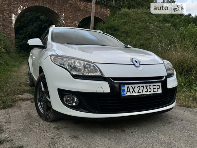 Белый Рено Меган, объемом двигателя 1.5 л и пробегом 306 тыс. км за 6600 $, фото 18 на Automoto.ua