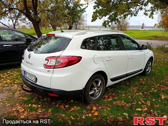 Білий Рено Меган, об'ємом двигуна 1.5 л та пробігом 267 тис. км за 6499 $, фото 4 на Automoto.ua