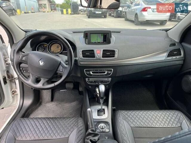 Белый Рено Меган, объемом двигателя 1.5 л и пробегом 195 тыс. км за 6490 $, фото 26 на Automoto.ua