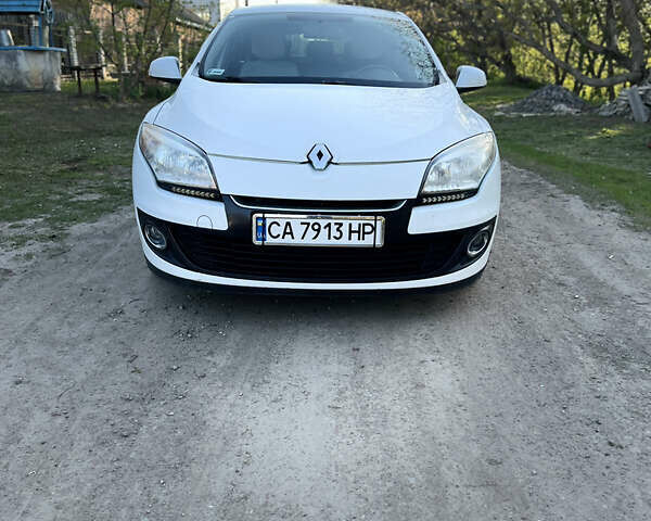 Білий Рено Меган, об'ємом двигуна 1.46 л та пробігом 297 тис. км за 7200 $, фото 20 на Automoto.ua