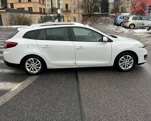 Білий Рено Меган, об'ємом двигуна 1.6 л та пробігом 242 тис. км за 8500 $, фото 1 на Automoto.ua
