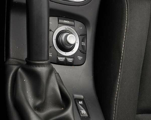 Білий Рено Меган, об'ємом двигуна 1.46 л та пробігом 265 тис. км за 6990 $, фото 47 на Automoto.ua