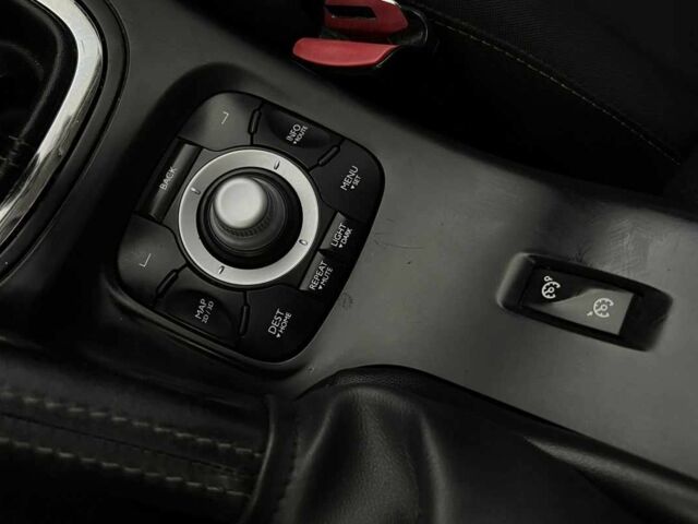 Белый Рено Меган, объемом двигателя 1.5 л и пробегом 256 тыс. км за 7350 $, фото 14 на Automoto.ua