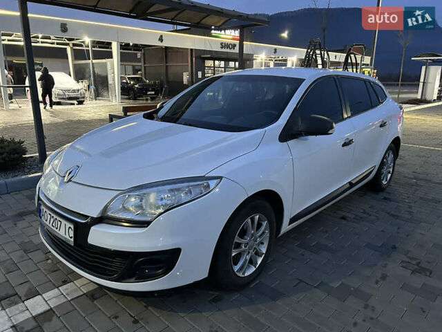 Білий Рено Меган, об'ємом двигуна 1.46 л та пробігом 304 тис. км за 6499 $, фото 1 на Automoto.ua