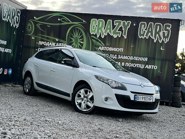 Білий Рено Меган, об'ємом двигуна 1.5 л та пробігом 250 тис. км за 7900 $, фото 1 на Automoto.ua