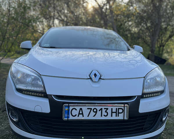 Білий Рено Меган, об'ємом двигуна 1.46 л та пробігом 297 тис. км за 7200 $, фото 30 на Automoto.ua