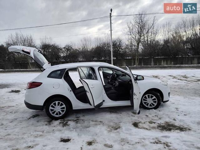 Белый Рено Меган, объемом двигателя 1.5 л и пробегом 250 тыс. км за 6700 $, фото 58 на Automoto.ua