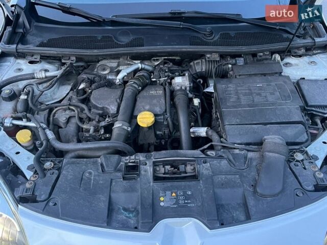 Белый Рено Меган, объемом двигателя 1.46 л и пробегом 266 тыс. км за 7800 $, фото 23 на Automoto.ua