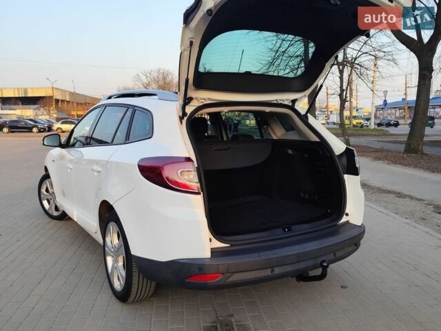 Білий Рено Меган, об'ємом двигуна 1.5 л та пробігом 238 тис. км за 9000 $, фото 48 на Automoto.ua