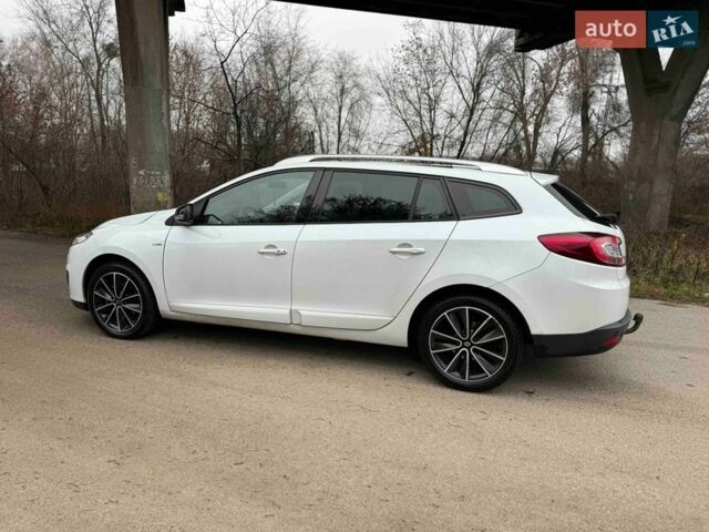 Белый Рено Меган, объемом двигателя 1.46 л и пробегом 243 тыс. км за 6999 $, фото 12 на Automoto.ua