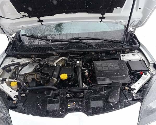 Білий Рено Меган, об'ємом двигуна 1.5 л та пробігом 275 тис. км за 7600 $, фото 30 на Automoto.ua