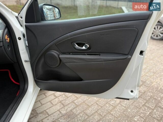 Білий Рено Меган, об'ємом двигуна 1.5 л та пробігом 202 тис. км за 7200 $, фото 75 на Automoto.ua