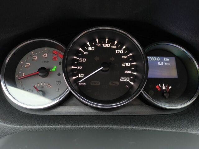 Білий Рено Меган, об'ємом двигуна 1.5 л та пробігом 238 тис. км за 8900 $, фото 10 на Automoto.ua