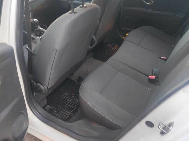 Білий Рено Меган, об'ємом двигуна 1.5 л та пробігом 298 тис. км за 7500 $, фото 3 на Automoto.ua