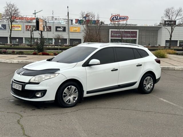 Белый Рено Меган, объемом двигателя 1.5 л и пробегом 231 тыс. км за 6500 $, фото 5 на Automoto.ua