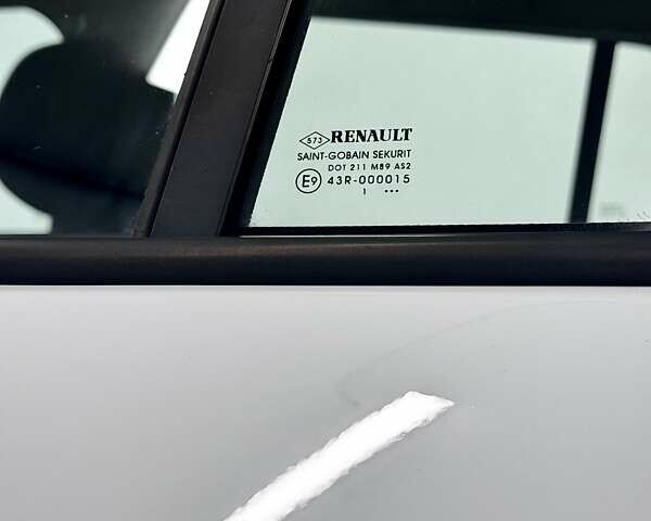 Білий Рено Меган, об'ємом двигуна 1.5 л та пробігом 270 тис. км за 6699 $, фото 37 на Automoto.ua