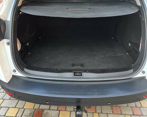 Белый Рено Меган, объемом двигателя 1.46 л и пробегом 245 тыс. км за 7900 $, фото 12 на Automoto.ua