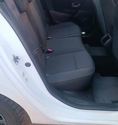 Белый Рено Меган, объемом двигателя 1.5 л и пробегом 265 тыс. км за 6900 $, фото 37 на Automoto.ua