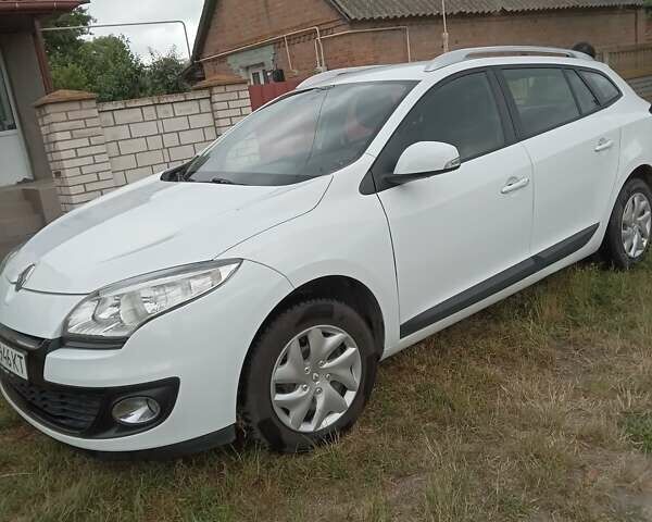 Белый Рено Меган, объемом двигателя 1.5 л и пробегом 200 тыс. км за 7600 $, фото 7 на Automoto.ua