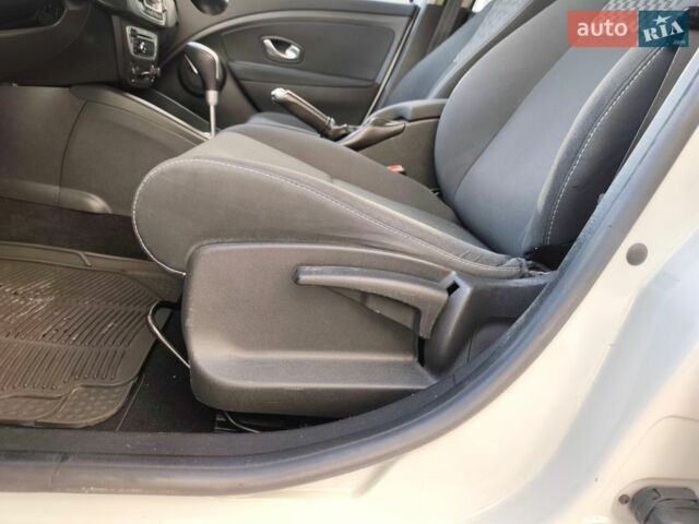 Білий Рено Меган, об'ємом двигуна 1.5 л та пробігом 250 тис. км за 6999 $, фото 46 на Automoto.ua
