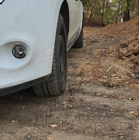 Белый Рено Меган, объемом двигателя 2 л и пробегом 266 тыс. км за 5600 $, фото 7 на Automoto.ua